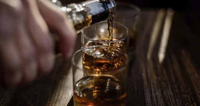 Bebida adulterada (reprodução)